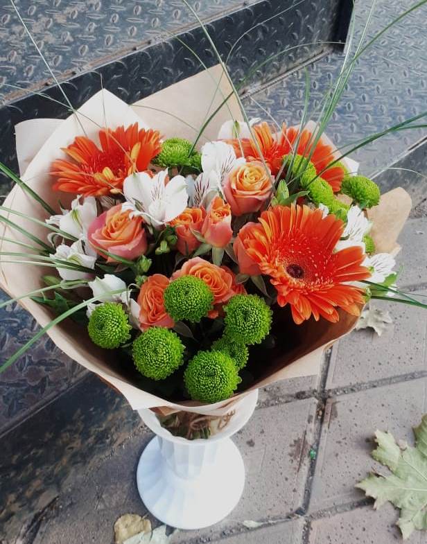 Букет цветов из: Герберы, Хризантемы, Альстромерии и Розы в Сызрани