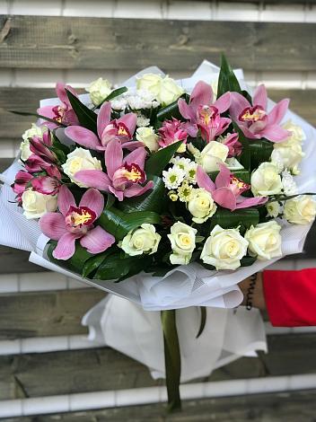 Букет цветов из: Розы и Хризантемы в Сызрани