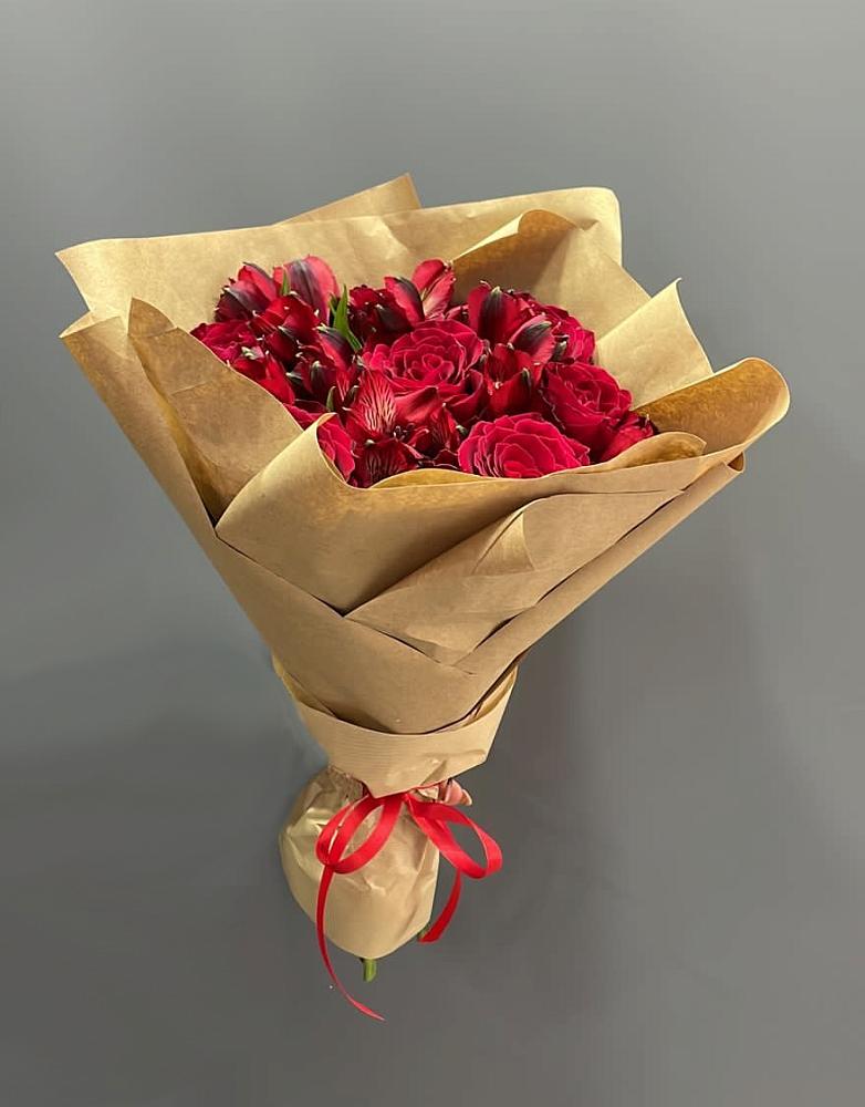 Букет цветов из: Альстромерии и Розы в Сызрани