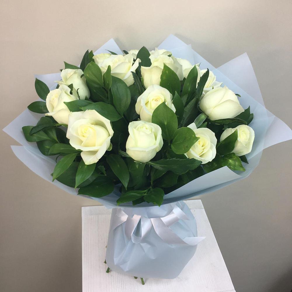 Букет 15 Белых роз Проуд в Сызрани