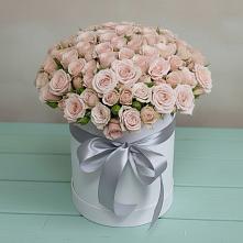 Цветочная композиция из Розы в шляпной коробке в Сызрани