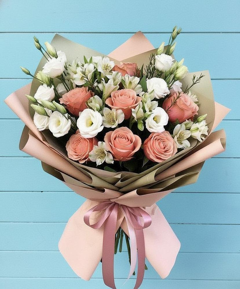Букет цветов из: Розы, Альстромерии и Лизиантусы в Сызрани