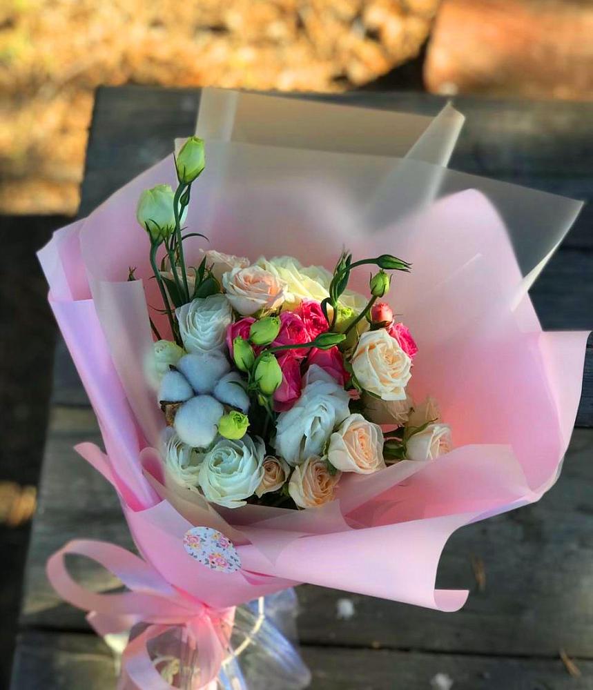 Букет цветов из: Розы и Лизиантусы в Сызрани