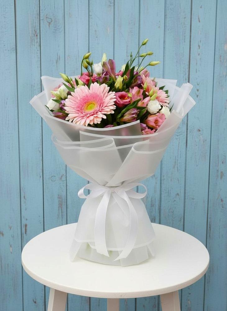 Букет цветов из: Герберы, Альстромерии и Лизиантусы в Сызрани