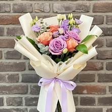 Букет цветов из:  Лизиантусы и Розы #REPLACE_PRED# Сызрани