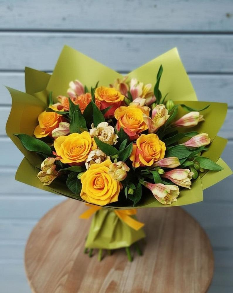 Букет цветов из: Альстромерии и Розы в Сызрани