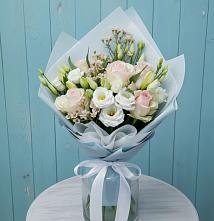 Букет цветов из:  Розы и Лизиантусы в Сызрани