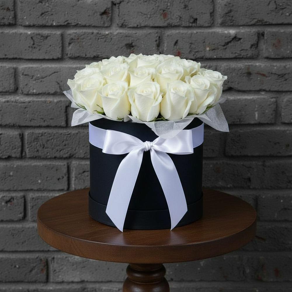 Цветочная композиция из Розы в шляпной коробке в Сызрани