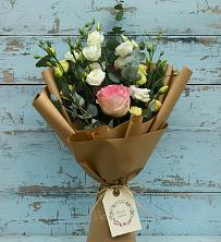 Букет цветов из:  Розы и Лизиантусы в Сызрани