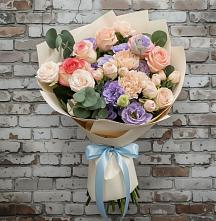 Букет цветов из:  Розы, Лизиантусы и Гвоздики в Сызрани
