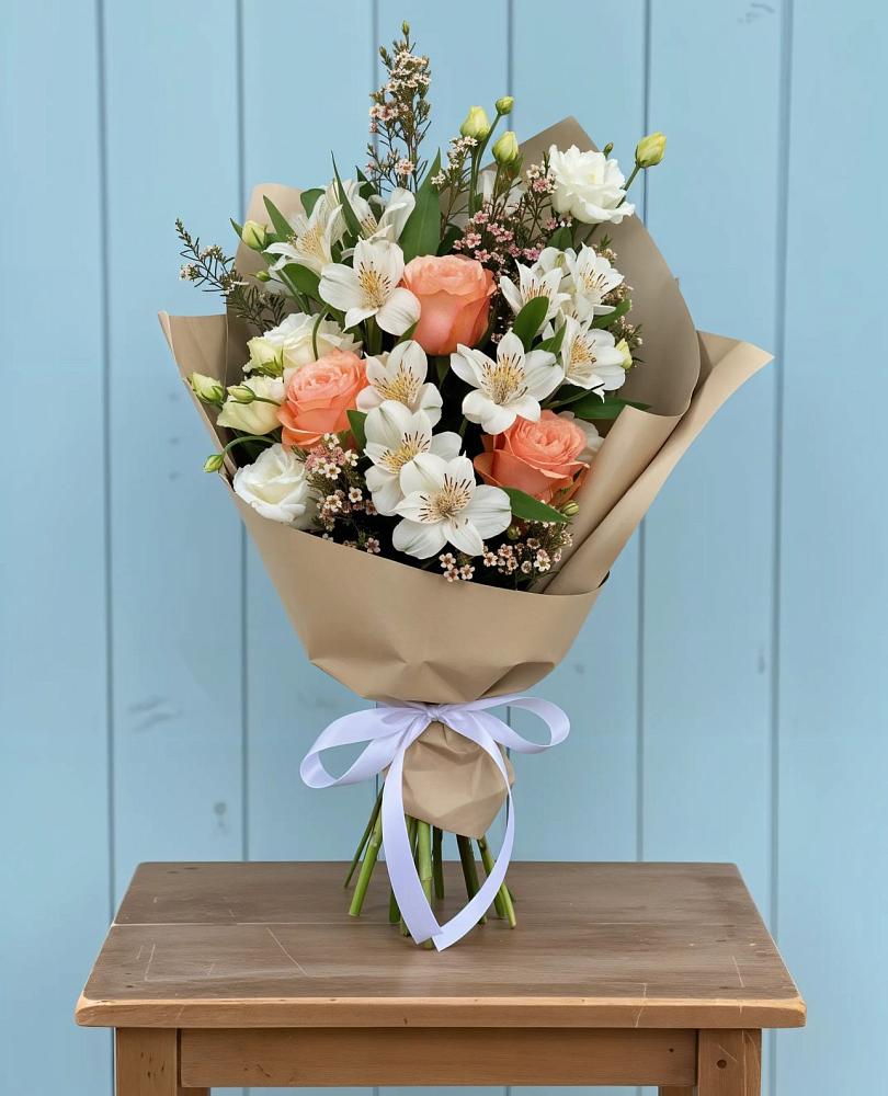 Букет цветов из: Альстромерии, Лизиантусы, Розы и Хризантемы в Сызрани