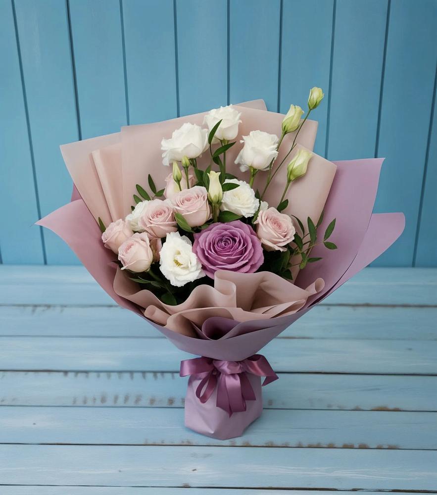 Букет цветов из: Розы и Лизиантусы в Сызрани